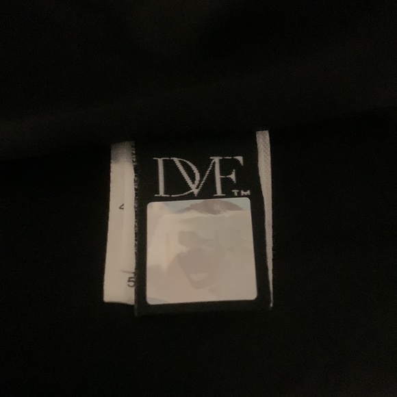 EUC silk blend Diane Von Furstenberg dress - Picture 12 of 12